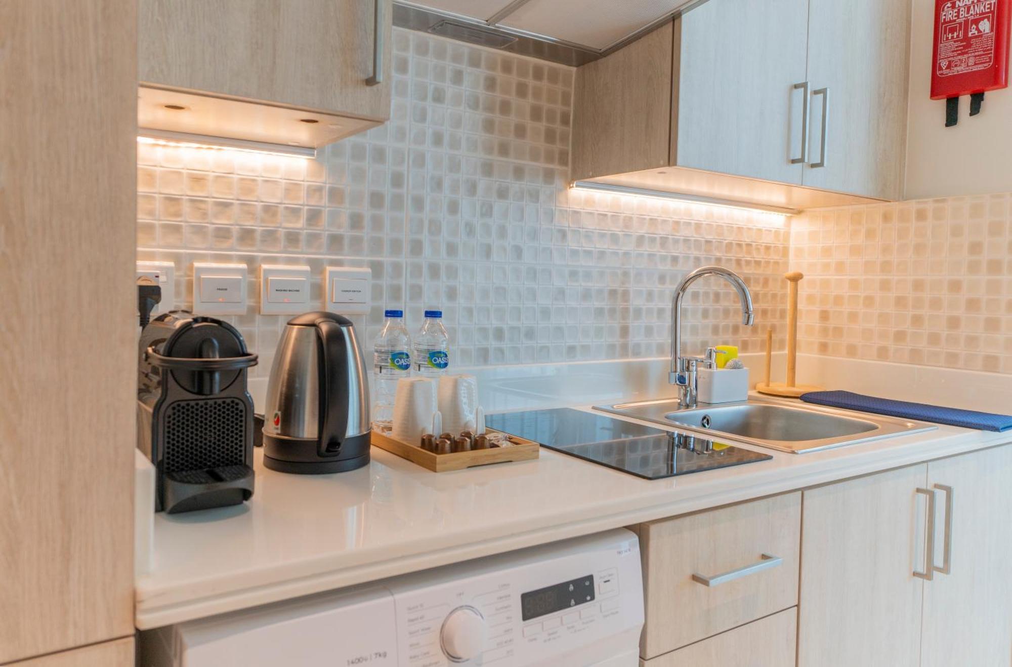 Studio With Pool And Private Beach Access On Palm Jumeirah Dubaï Extérieur photo
